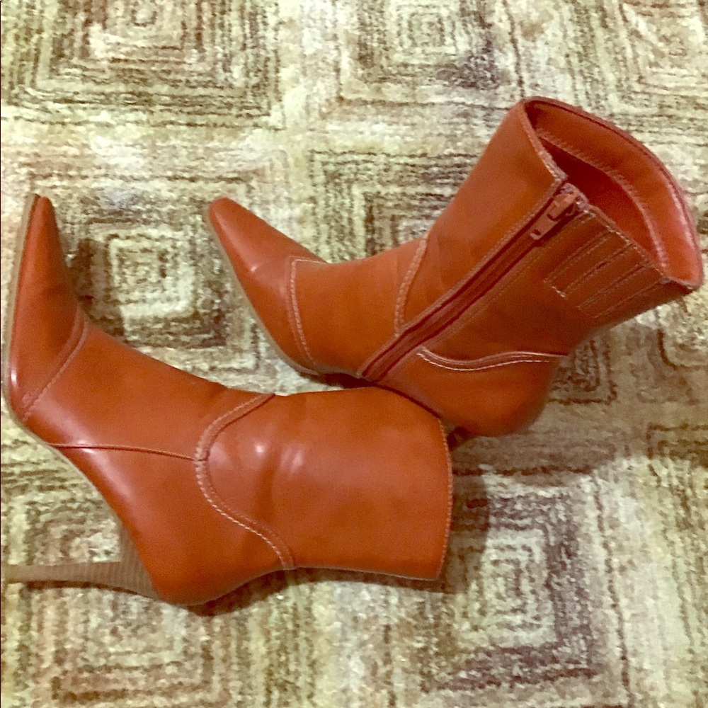 Brunt Orange boots